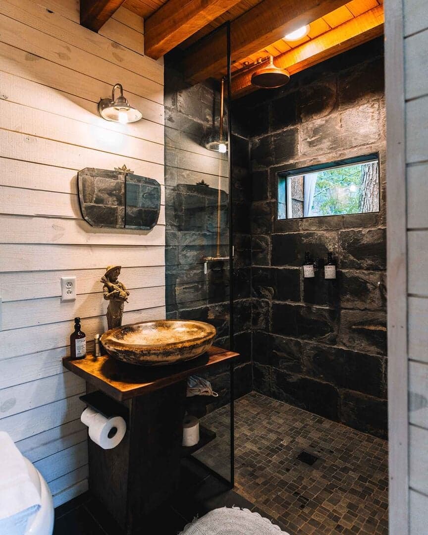 Red Bud Treehouse by Treetop Hideaways - Photo 2