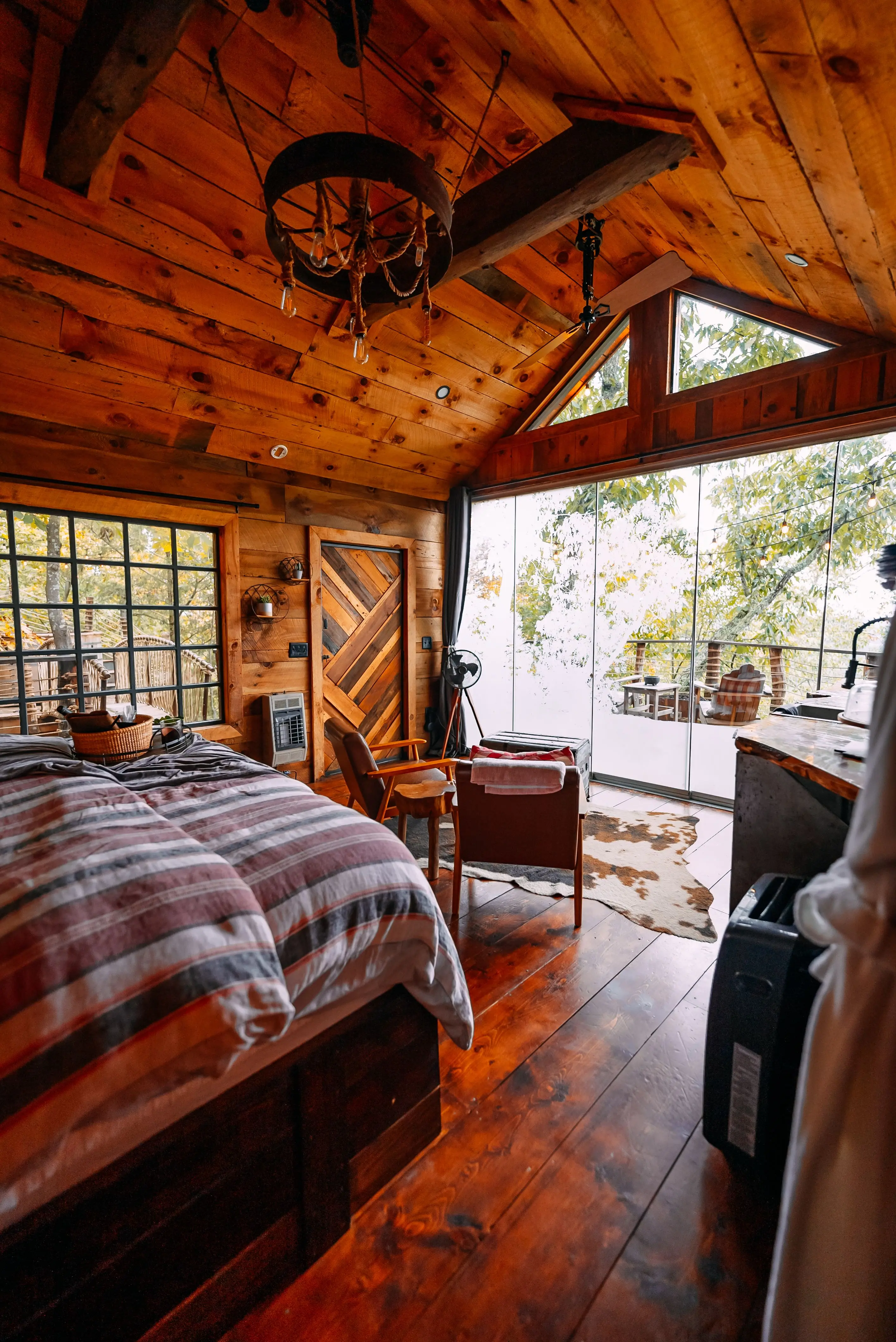 The Treehouse at Selah Ridge - Photo 4