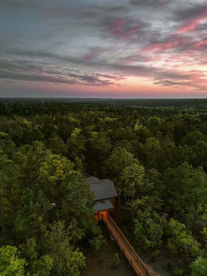 Bide In The Trees Treehouse - Photo 3